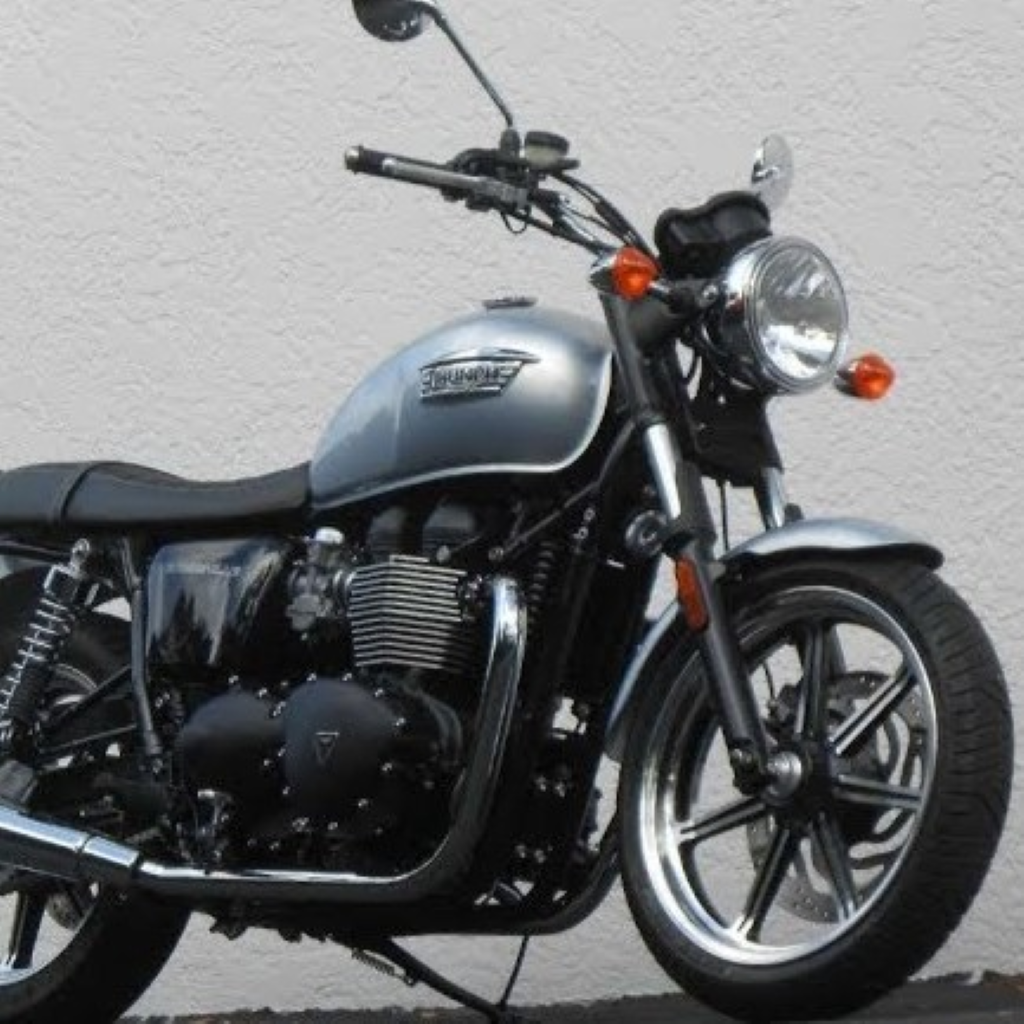 Triumph Lunar Silver (code MM) Paint Product